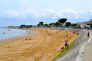 Het strand tussen La Flotte en  Rivedoux Plage