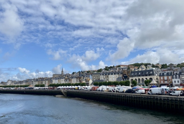 De zondagmarkt in Trouville.