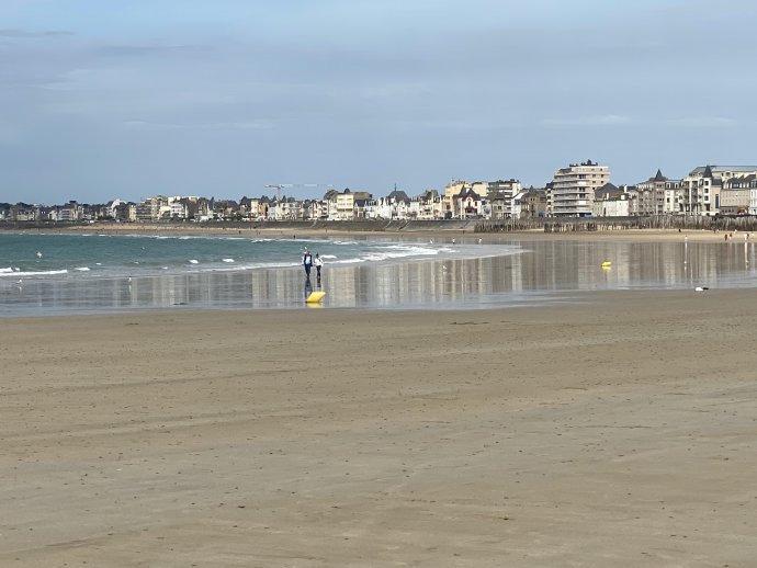 Eindeloze strandwandelingen in Saint Malo.