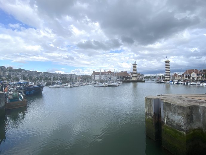 Achter deze torens ligt Pietertje 2.