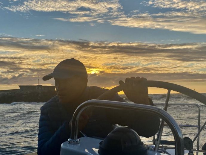 Een mooie zonsondergang, maar een ruige aanloop naar Deauville..